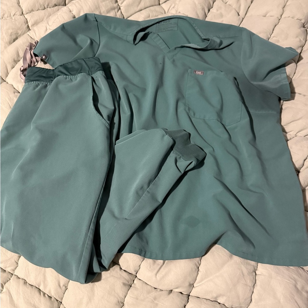 Figs Sea Green Women's Scrub Set